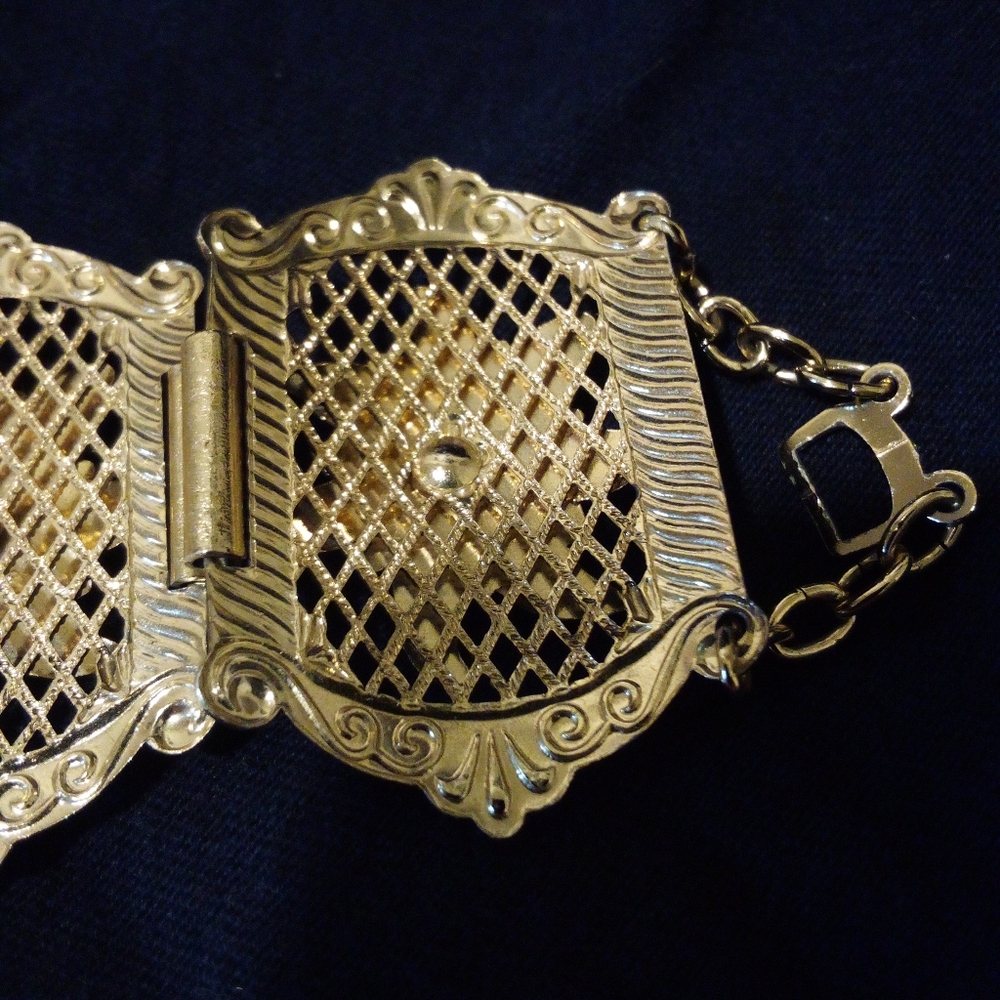 Beautiful Vintage Ornate Germany Bracelet - Picture 6 of 9